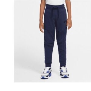 Youth Nike Tech Fleece pants Xl